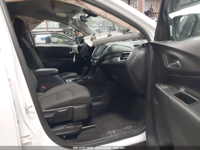 3GNAXJEV9JL410690 Chevrolet EQUINOX LT