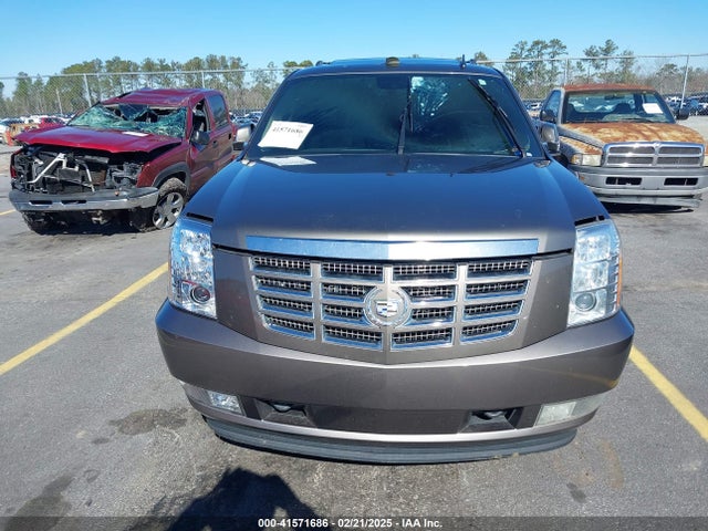 2011 CADILLAC ESCALADE 1GYS4CEF2BR138269 Photo 5