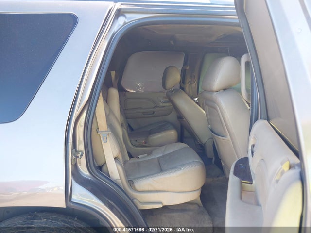 2011 CADILLAC ESCALADE 1GYS4CEF2BR138269 Photo 7