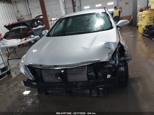 5NPEB4AC0EH926425 Hyundai SONATA GLS
