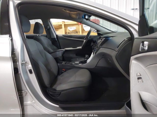 5NPEB4AC0EH926425 Hyundai SONATA GLS