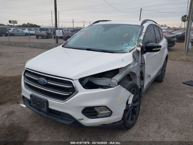 1FMCU9J93HUD60303 Ford Escape Titanium