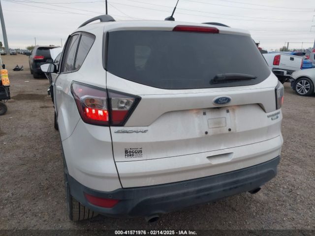 1FMCU9J93HUD60303 Ford Escape Titanium