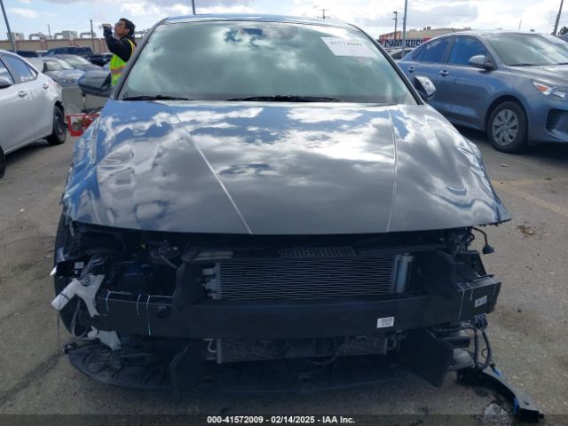 KMHLM4DJXRU093428 Hyundai Elantra Hybrid Blue