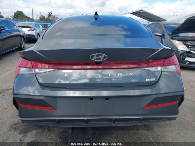 KMHLM4DJXRU093428 Hyundai Elantra Hybrid Blue