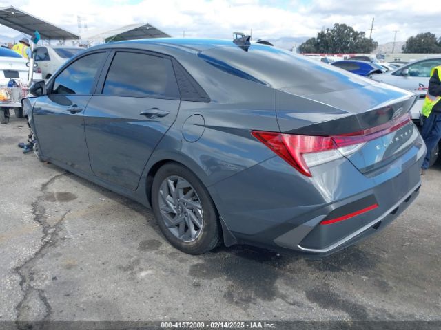 KMHLM4DJXRU093428 Hyundai Elantra Hybrid Blue