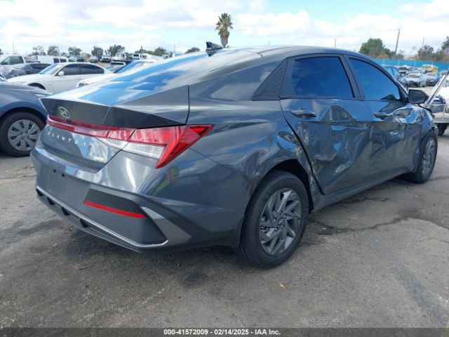 KMHLM4DJXRU093428 Hyundai Elantra Hybrid Blue