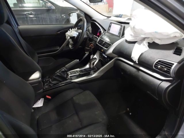 2018 MITSUBISHI ECLIPSE CROSS JA4AT4AA7JZ047415 Photo 4