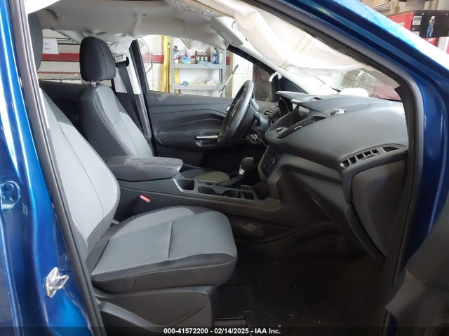 1FMCU9GD2HUB99955 Ford ESCAPE SE