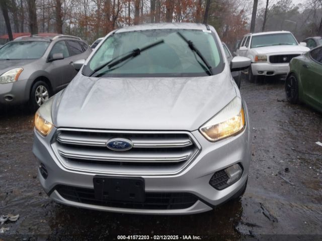 1FMCU0GD4HUA53374 Ford ESCAPE SE