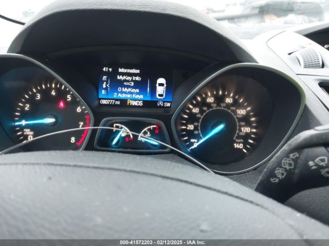 1FMCU0GD4HUA53374 Ford ESCAPE SE