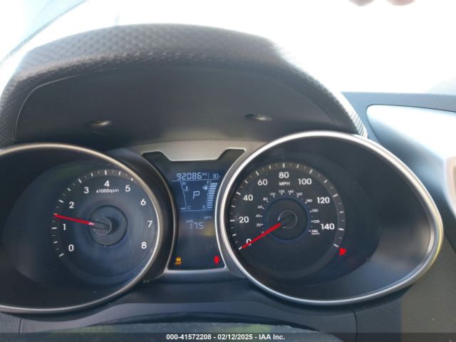 KMHTC6AD6HU323512 Hyundai Veloster Value Edition
