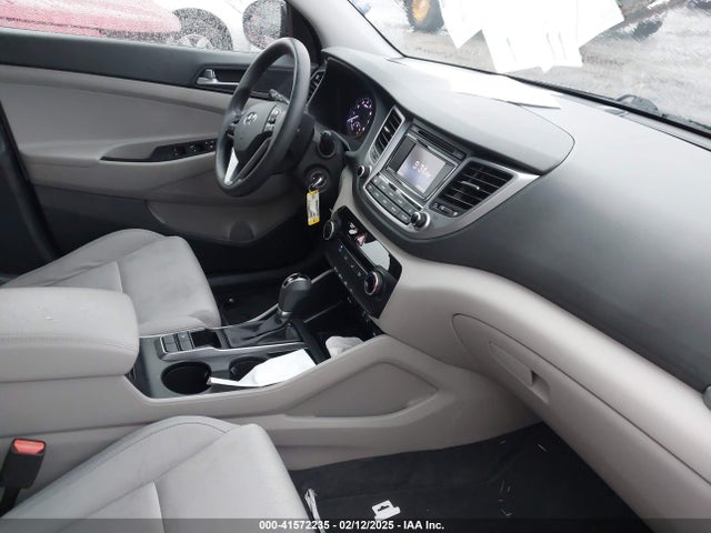 Hyundai TUCSON SE 2017 KM8J23A4XHU460784 Image 5