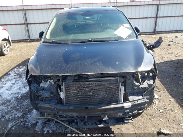 KIA SEDONA LX 2017 KNDMB5C17H6242614 Image 13