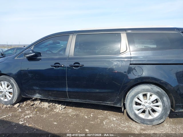 KIA SEDONA LX 2017 KNDMB5C17H6242614 Image 15