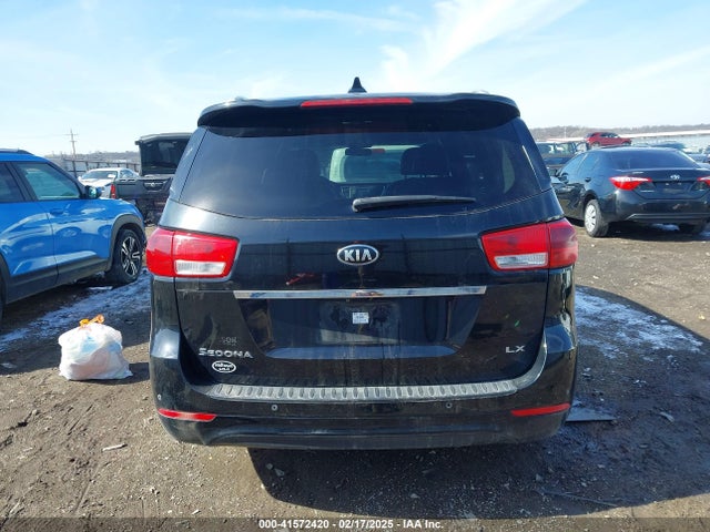 KIA SEDONA LX 2017 KNDMB5C17H6242614 Image 17