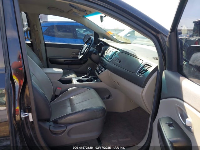 KIA SEDONA LX 2017 KNDMB5C17H6242614 Image 5