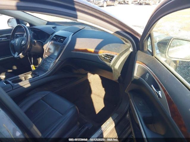 3LN6L2J90FR623035 Lincoln 2015