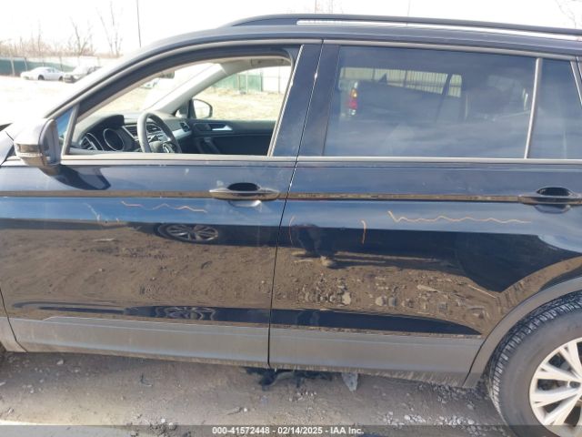 3VV0B7AX9JM028295 Volkswagen Tiguan 2.0t S