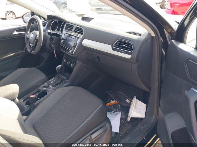 3VV0B7AX9JM028295 Volkswagen Tiguan 2.0t S