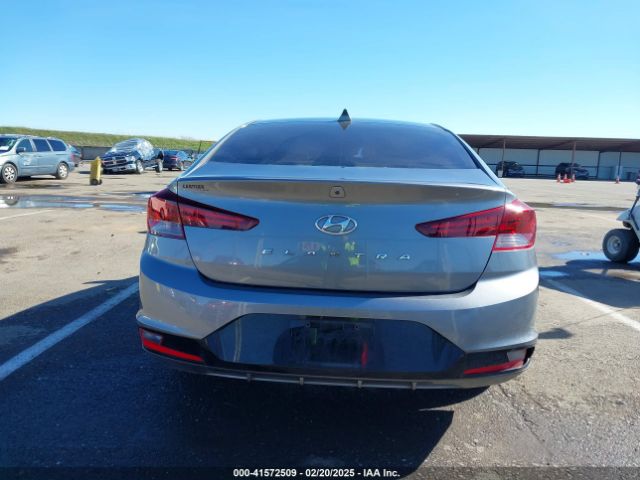 5NPD84LF7KH457945 Hyundai ELANTRA SEL