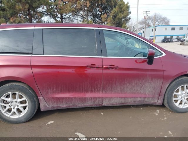 2C4RC1DG3HR608768 Chrysler Pacifica Touring