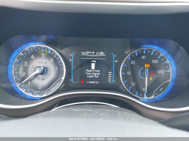 2C4RC1DG3HR608768 Chrysler Pacifica Touring