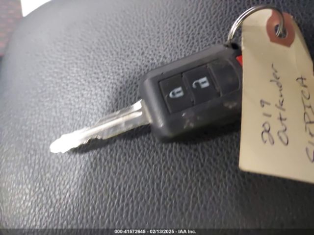 2019 MITSUBISHI OUTLANDER SPORT JA4AR3AU0KU028836 Photo 10