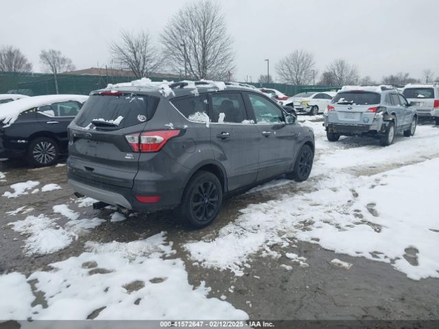 1FMCU9HD3JUA33044 Ford ESCAPE SEL