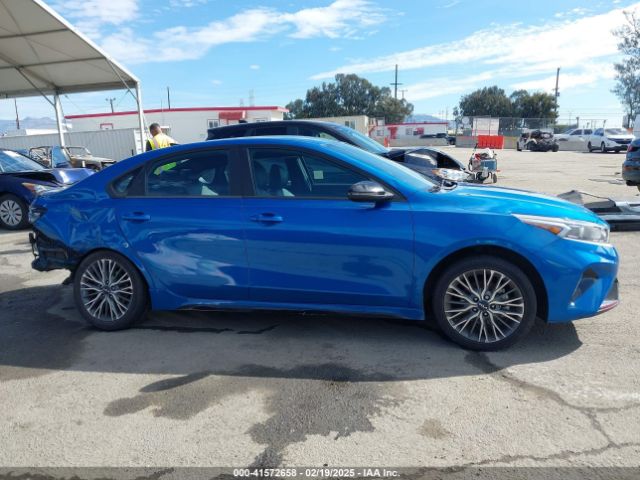 3KPF54AD8NE473860 KIA Forte Gt-line