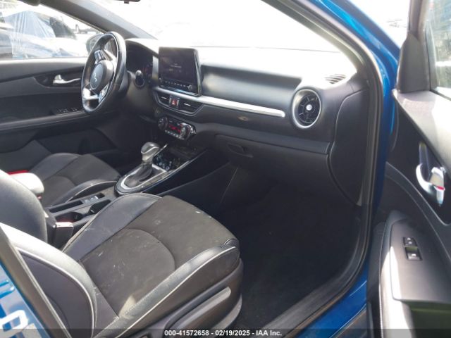 3KPF54AD8NE473860 KIA Forte Gt-line
