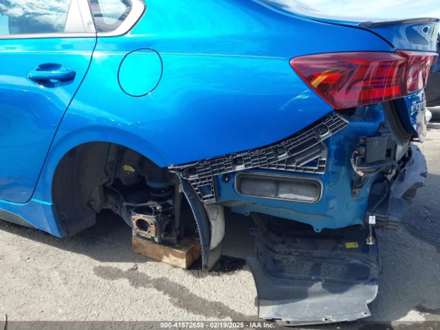 3KPF54AD8NE473860 KIA Forte Gt-line
