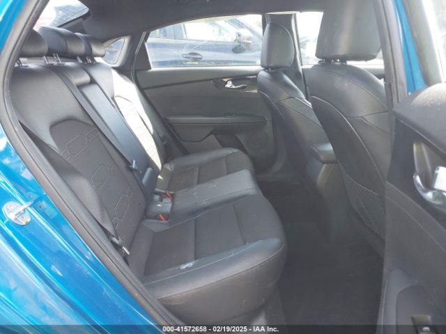 3KPF54AD8NE473860 KIA Forte Gt-line