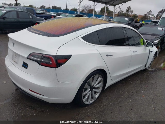 2018 TESLA MODEL 3 5YJ3E1EA8JF006458 Photo 3