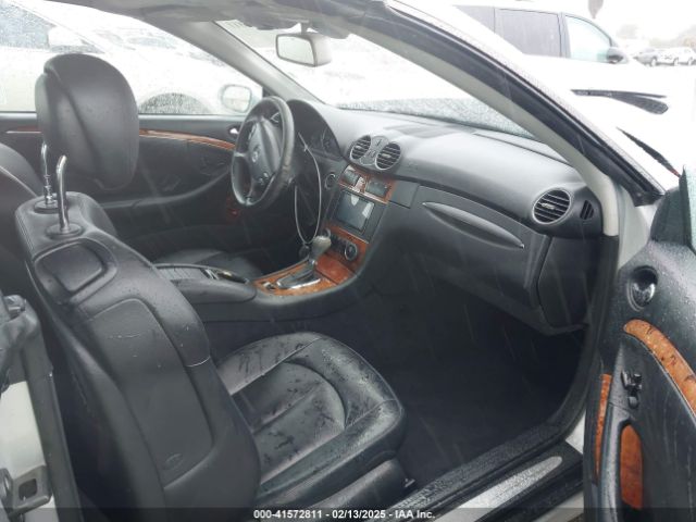 2007 MERCEDES-BENZ CLK 550 WDBTK72F57T081022 Photo 4