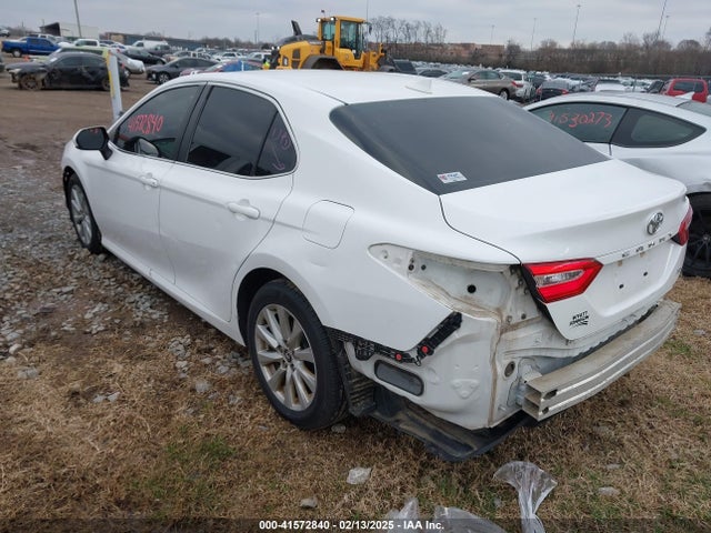 Toyota CAMRY LE 2020 4T1C11AK2LU324057 Image 3
