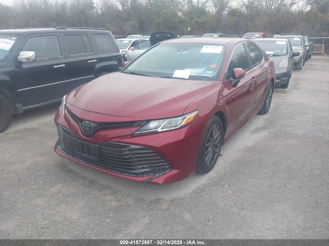Toyota CAMRY LE 2018 4T1B11HK6JU603011 Image 2