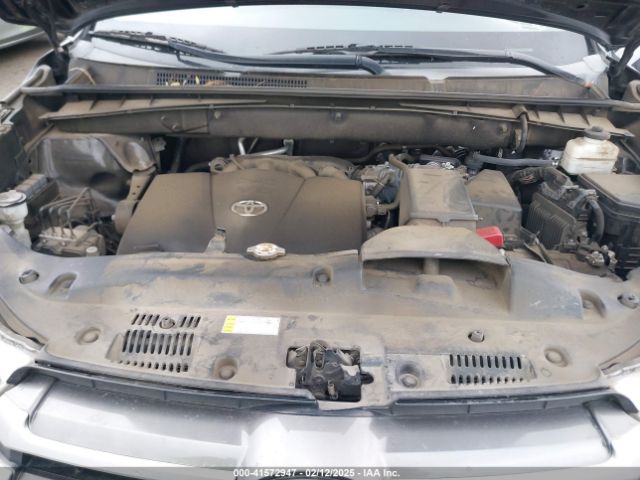 5TDZZRFH9KS356784 Toyota Highlander Le Plus