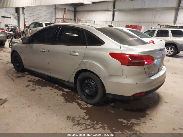 Ford FOCUS S 2016 1FADP3E22GL381468 Image 3