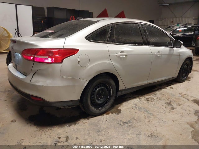 Ford FOCUS S 2016 1FADP3E22GL381468 Image 4