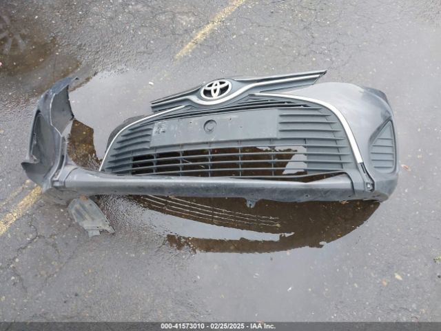 VNKKTUD38FA043393 Toyota YARIS LE