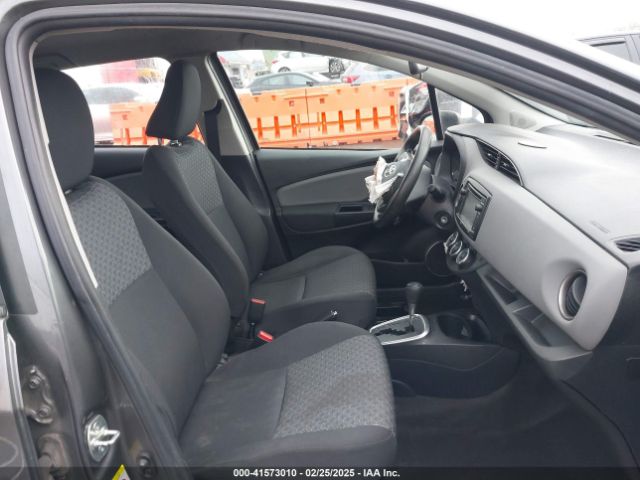 VNKKTUD38FA043393 Toyota YARIS LE