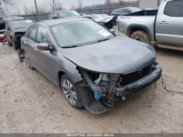 2015 1HGCR2F30FA124094 main image