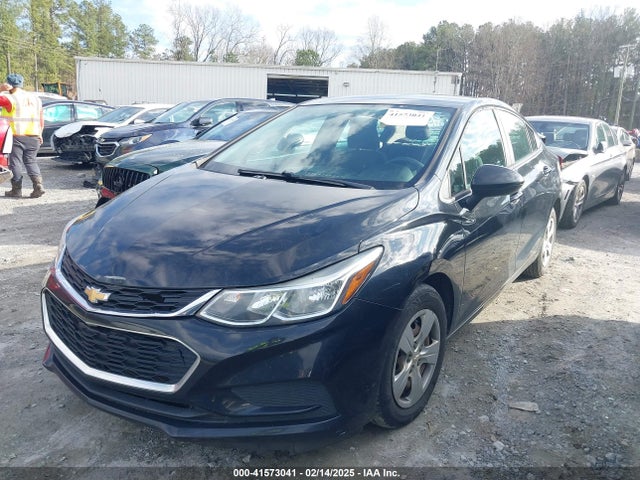 Chevrolet Cruze Ls Auto 2018 1G1BC5SM0J7236839 Image 2