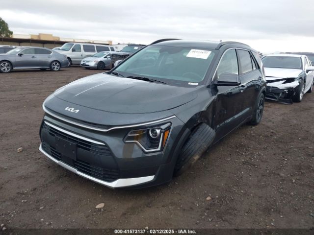 KNDCR3LE9R5172572 KIA NIRO EX