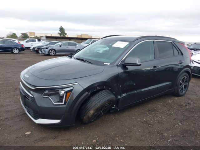KNDCR3LE9R5172572 KIA NIRO EX