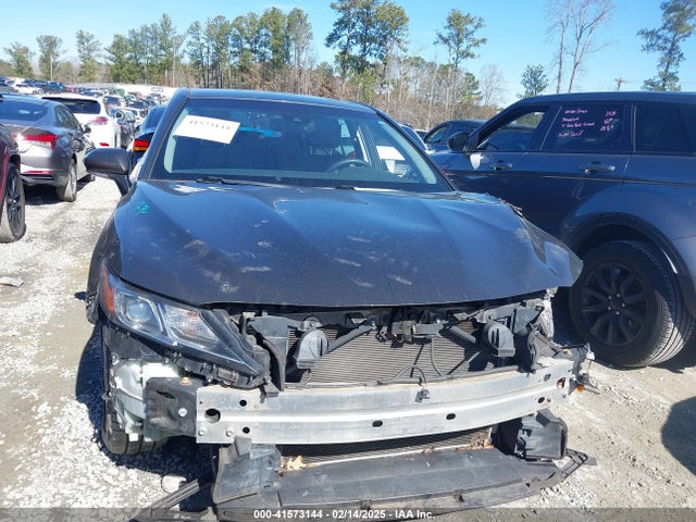 4T1B11HK0JU598260 Toyota CAMRY LE