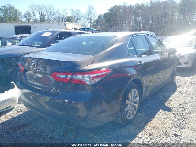 4T1B11HK0JU598260 Toyota CAMRY LE