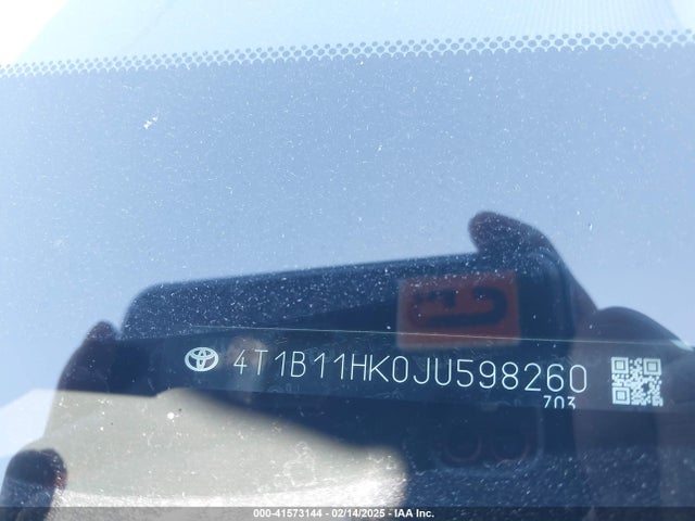 4T1B11HK0JU598260 Toyota CAMRY LE