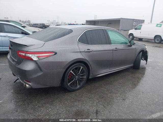 4T1B61HK4JU003332 Toyota CAMRY XSE